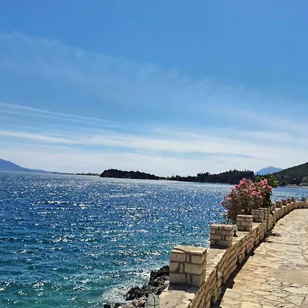 Heirlooms And Halos * Monastiraki (Phocis)